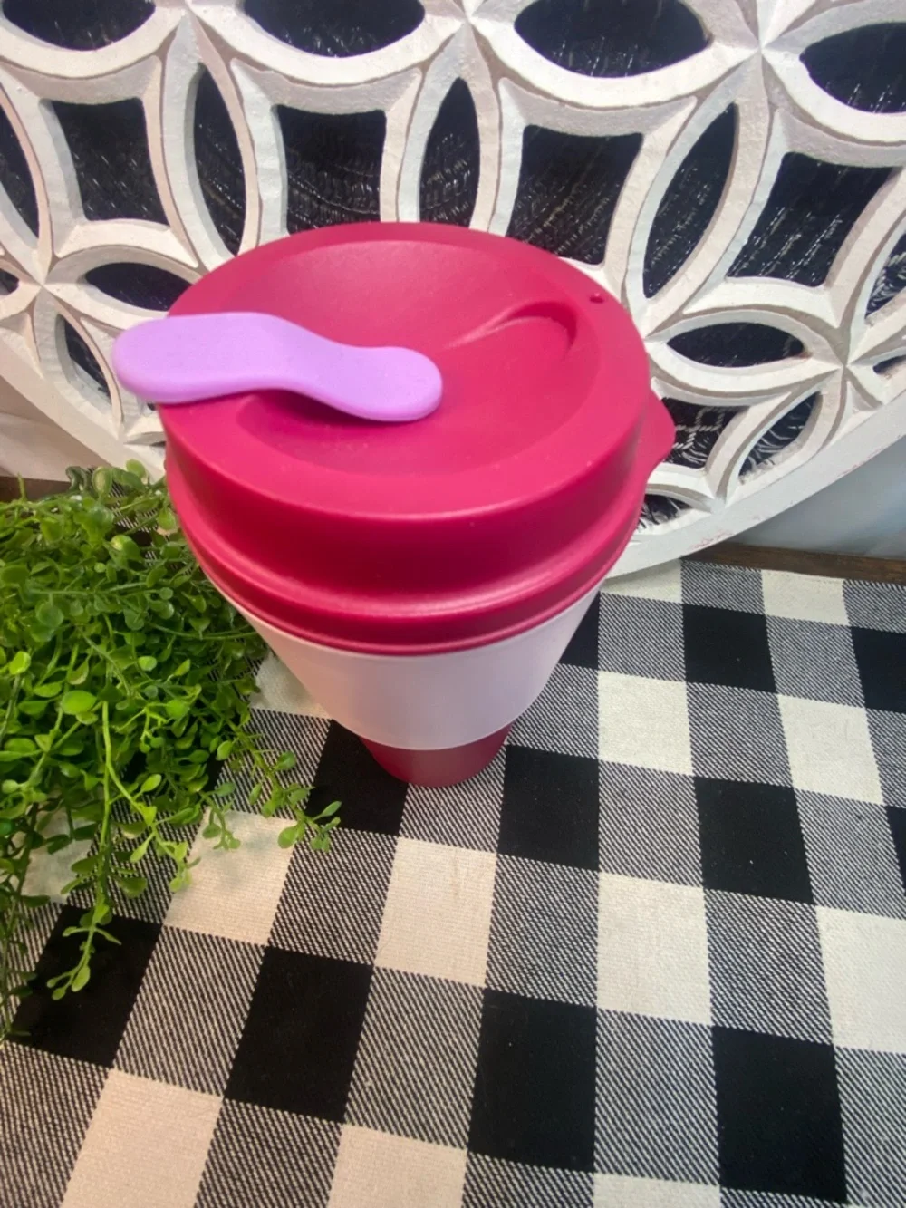 New Tupperware Two-Tone Pink Travel‎ Mug - Dark Rose and Light Pink